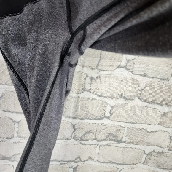 Lululemon Train Times Crop 17"  Heathered Black / Black Size 4 - Picture 14 of 15